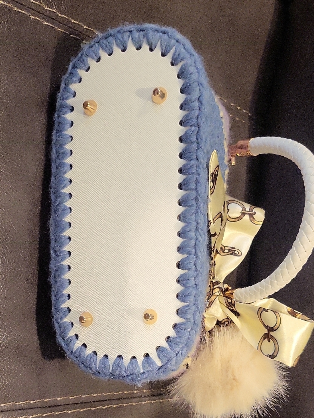 Handcrafted Crochet Wool Handbag W/Purse Scarve And Charm - NWT - Picture 6 of 6
